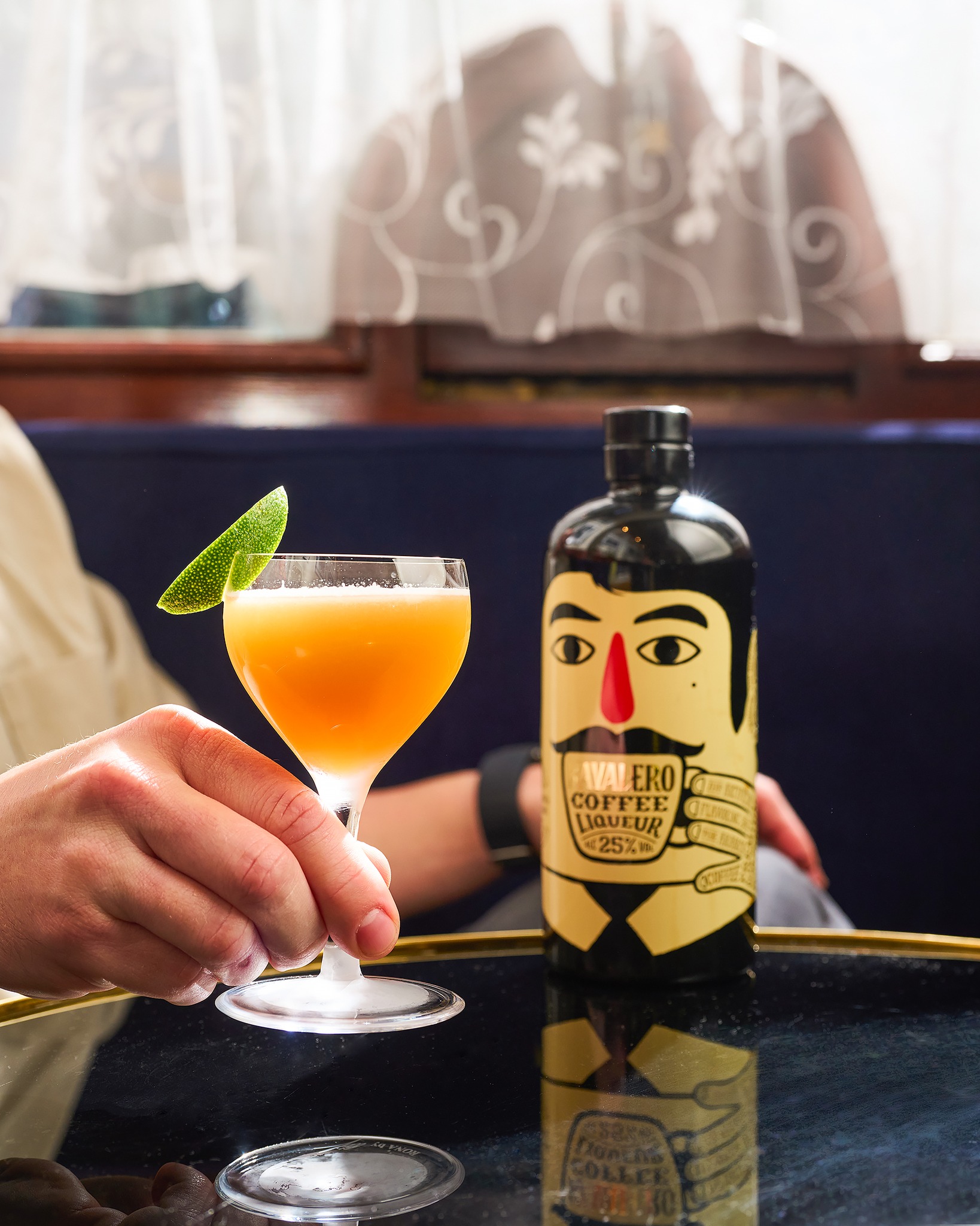 Not every Daisy grows in the garden 🌼

Some are shaken, strained and served ice cold.

Swipe the carousel and discover KAVALERO Daisy, your new favorite summer cocktail.

#kavalero #kavaleroCoffeeLiqueur #madeinslovakia #cocktail