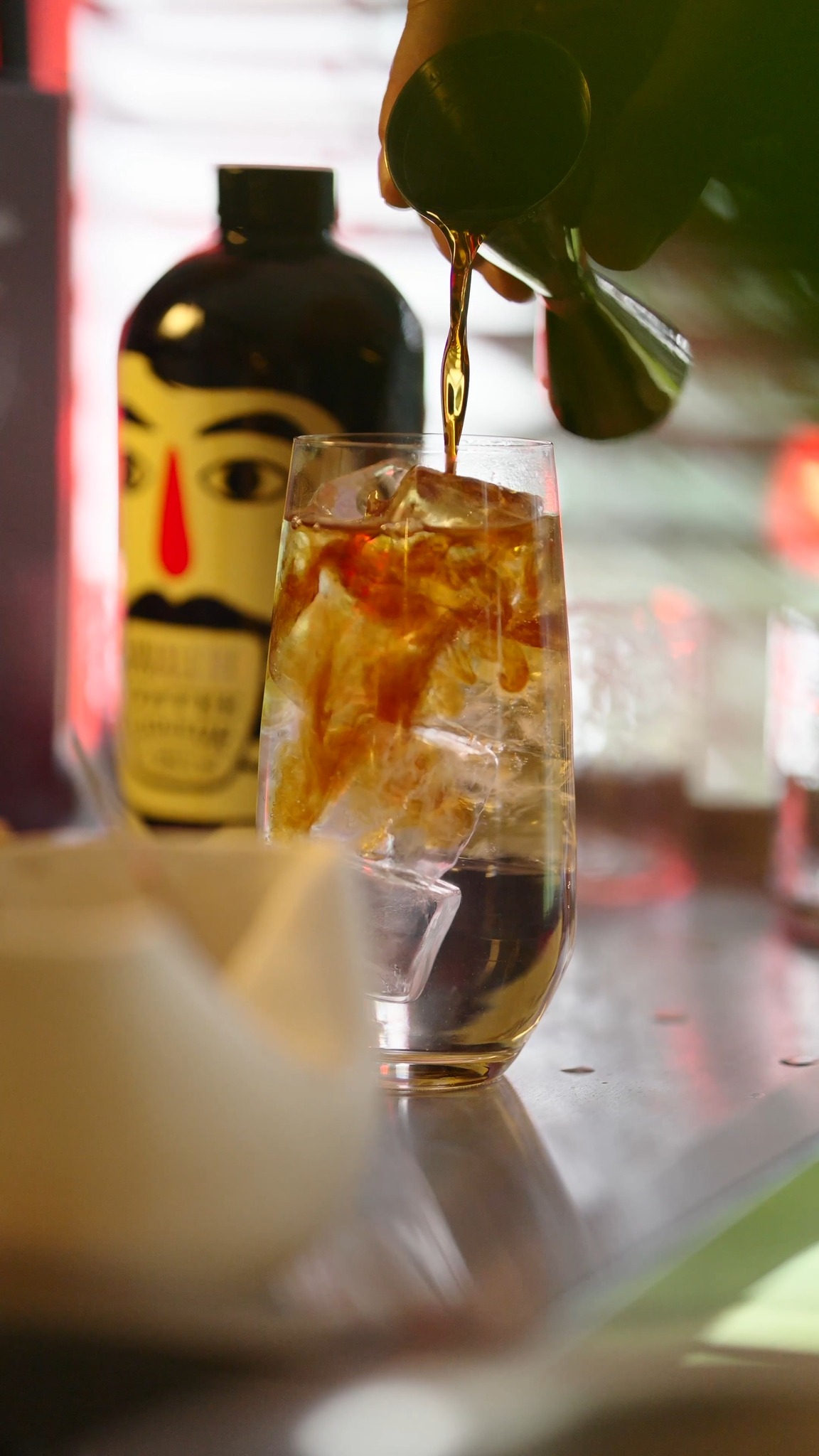 Pause your way, honey. It's always KAVALERO'clock. 

Neat.
Tonic.
Cocktail.
Coffee.
Dessert.

🍸+☕️=❤️

#kavalero #kavaleroCoffeeLiqueur #madeinslovakia