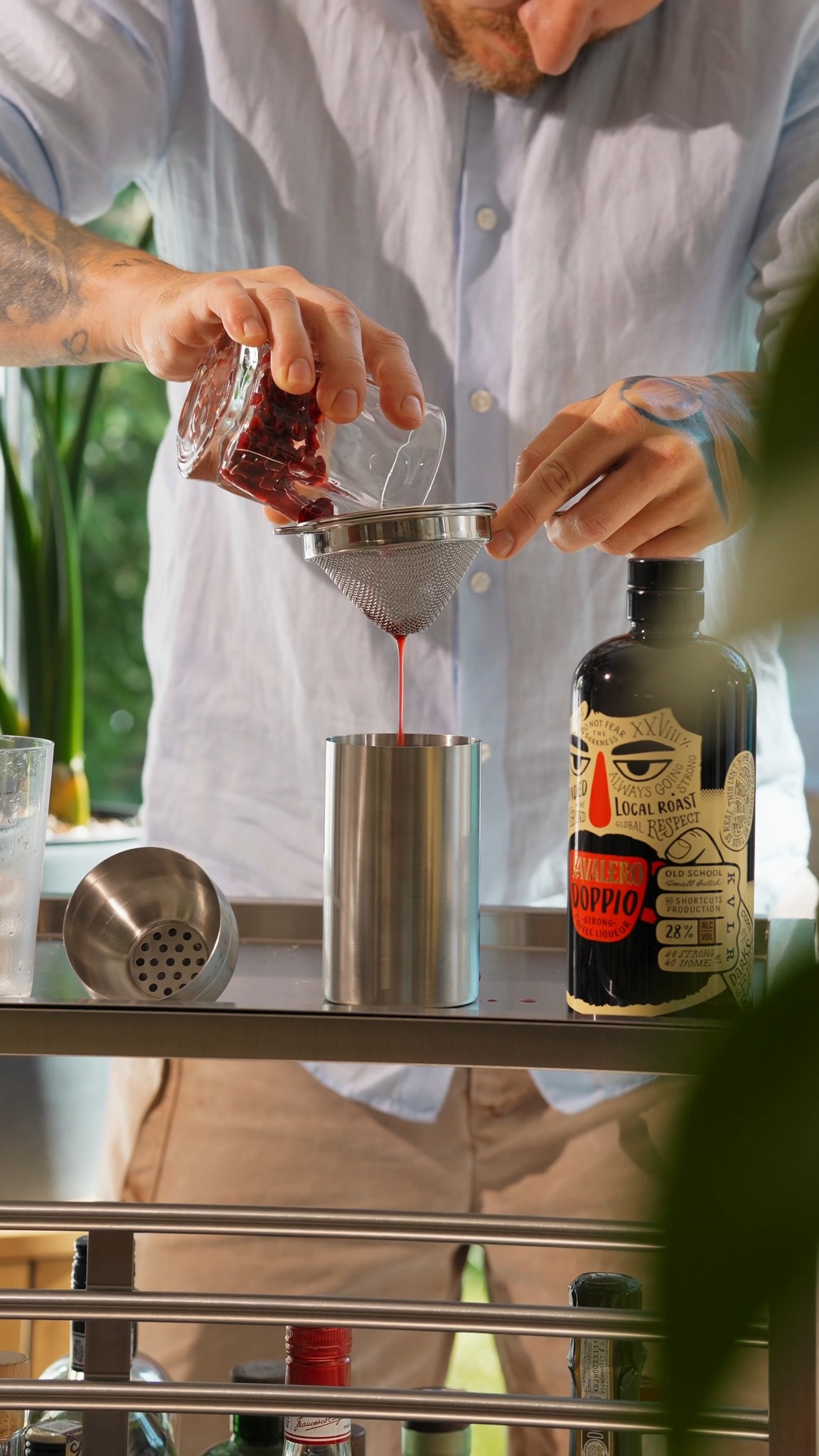 September’s barely halfway through and you already need a reset?
Meet KAVALERO Shekerato. Bold coffee flavour of Doppio, pomegranate and a little bitter twist 🍸 Because September isn't going to survive itself 😏
🤎 50 ml KAVALERO Doppio
🤎 35 ml pomegranate juice
🤎 5 ml Campari
🧊 Ice
Shake all ingredients with ice and strain into a chilled glass. Simple as that, because September is hard enough 🍸
#kavalero #kavaleroCoffeeLiqueur #madeinslovakia #cocktail