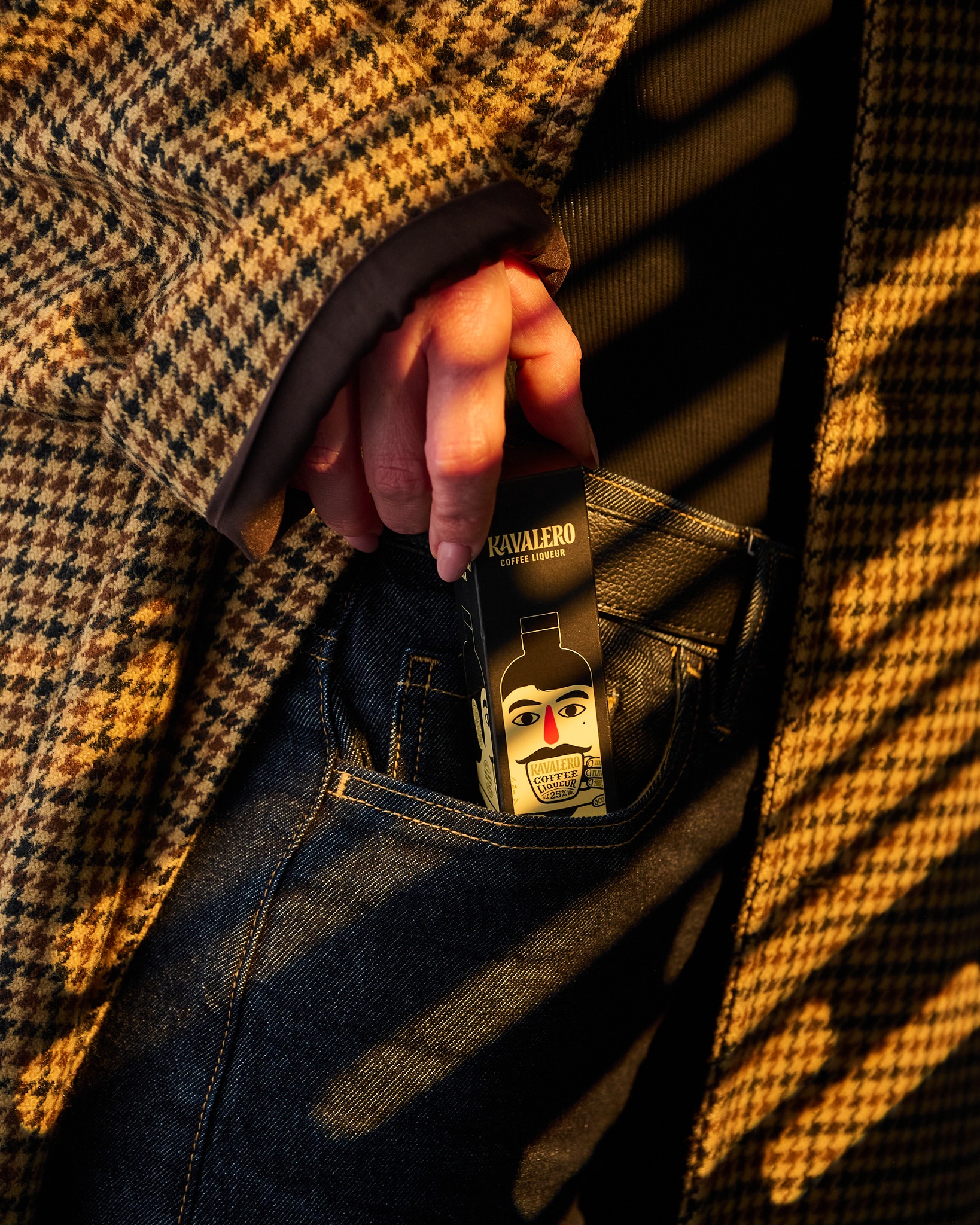 Good taste fits anywhere.
Find your KAVALERO Mini via the link in bio.

#kavalero #kavaleroCoffeeLiqueur #madeinslovakia