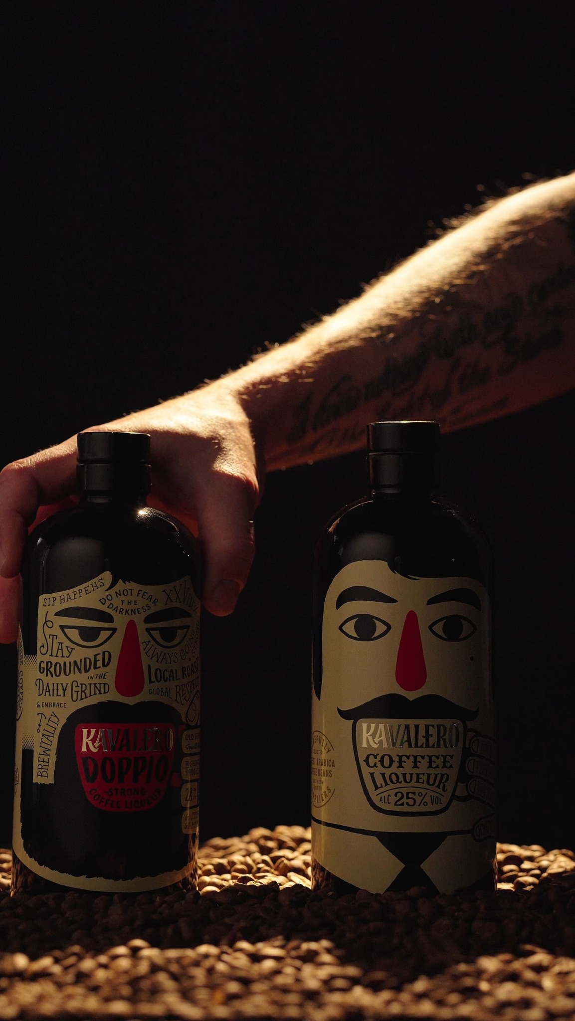 We see you looking 👀
KAVALERO Classic & Doppio. No wrong choice here, just different vibes for the spooky season of the year.
#kavalero #kavaleroCoffeeLiqueur #halloween